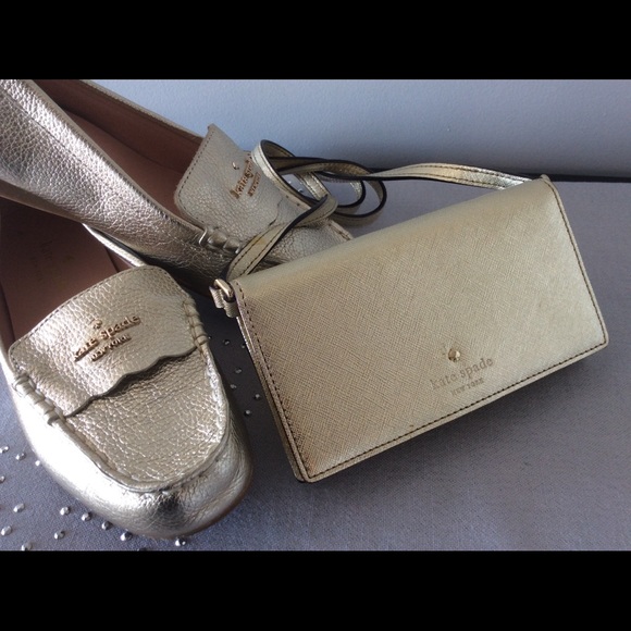 Kate Spade New York Crossbody Wallet New - Picture 1 of 13